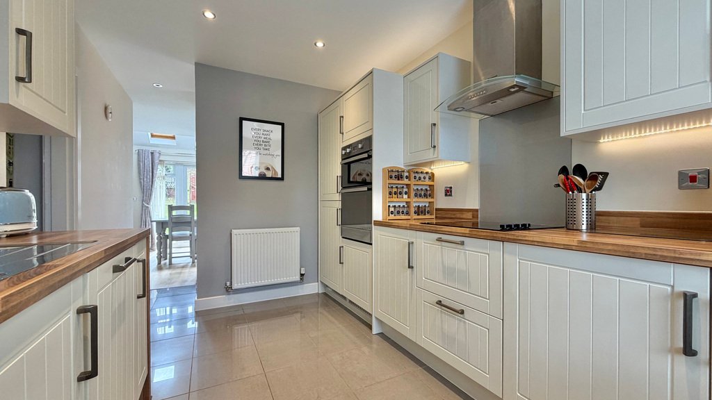 House in Wellington, England 5 - 18027401