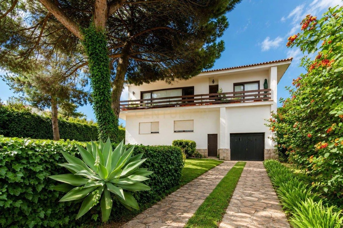 Villa in Alfragide, Lisbon, Portugal 1 - 18009583