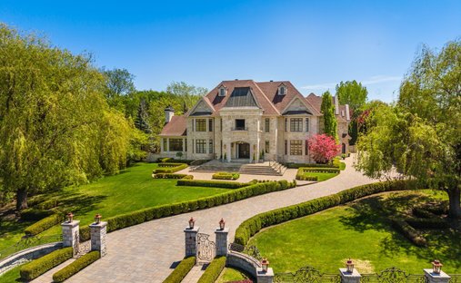 Haus in Boucherville, Québec, Kanada 1