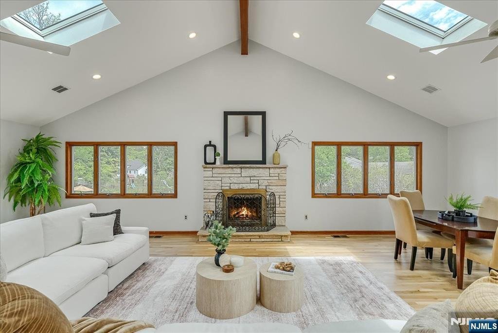 House in Paramus, New Jersey, United States 4 - 18031786