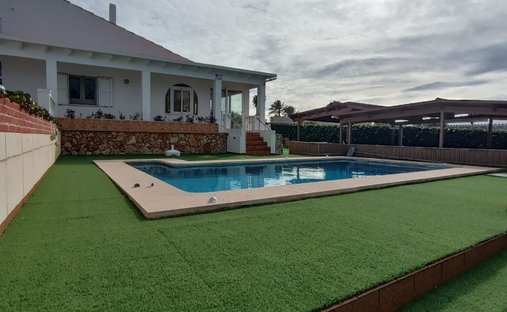 Chalet in Mao, Balearische Inseln, Spanien 1