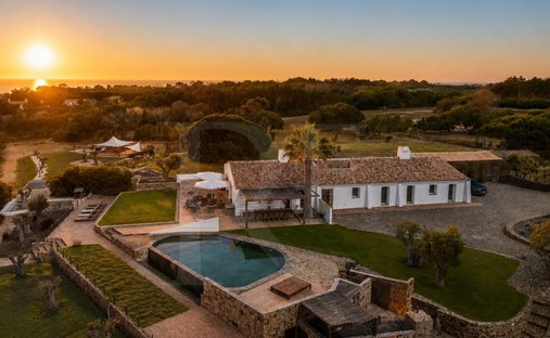 Finca in Aljezur, Algarve, Portugal 1