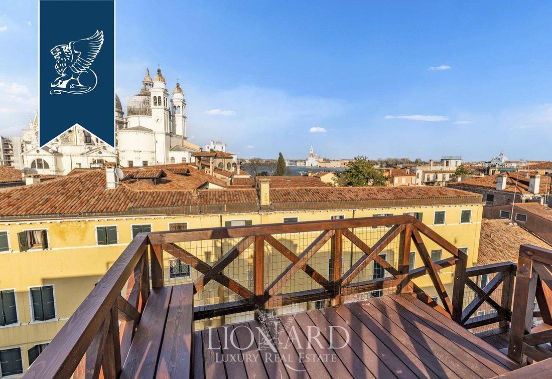 Apartment in Dorsoduro, Venice, Italy 1 - 18031375