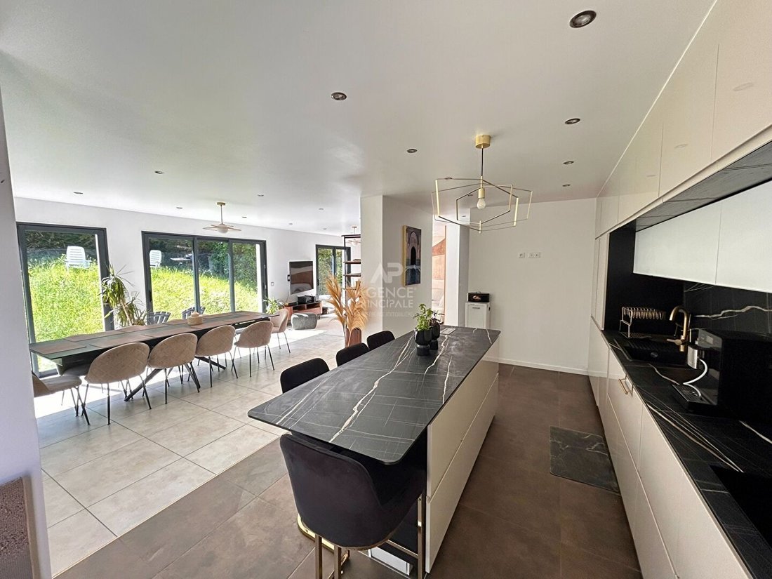 House in Poissy, Ile-de-France, France 4 - 18026314