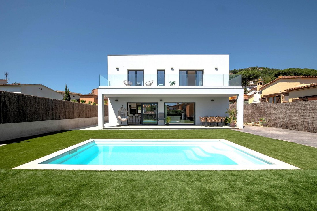 Villa in Calonge i Sant Antoni, Catalonia, Spain 1 - 18025961