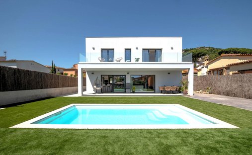 Villa in Calonge i Sant Antoni, Catalonia, Spain 1