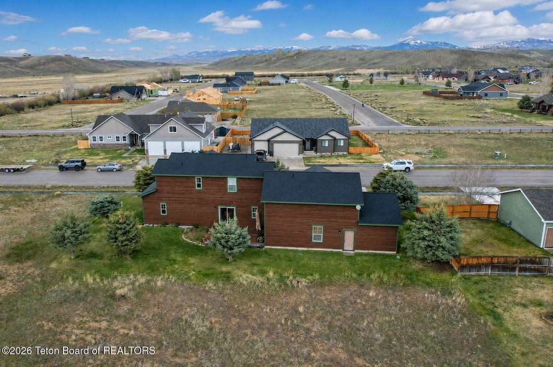 House in Pinedale, Wyoming, United States 2 - 17989190
