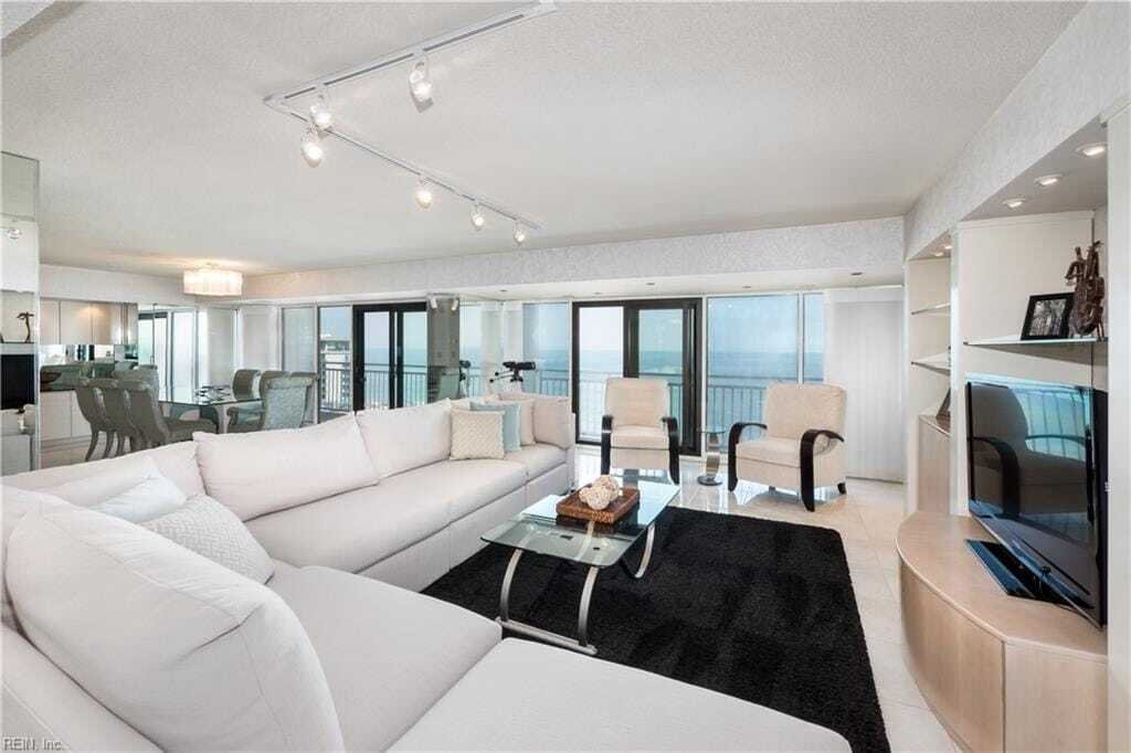 Condo in Virginia Beach, Virginia, United States 3 - 18030307