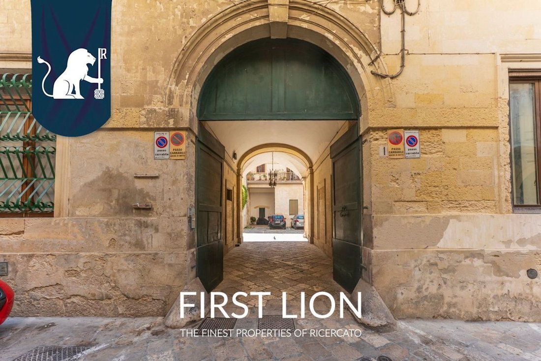 Apartment in Historic Center, Lecce, Apulia 3 - 18032461