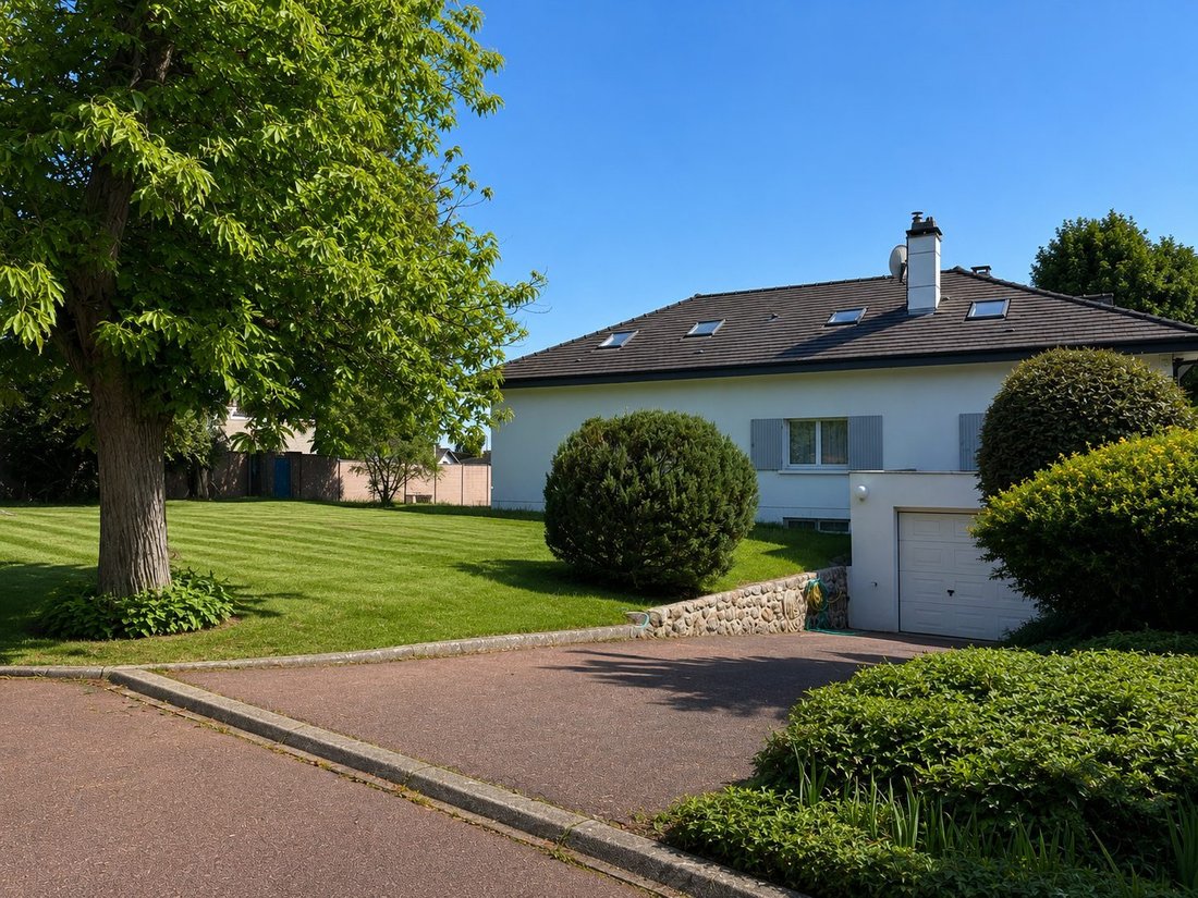 Villa in Les Bords de Seine, Soisy-sur-Seine, France 1 - 17732303