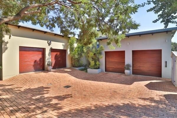 House in Monument Park, Gauteng, South Africa 3 - 18031371
