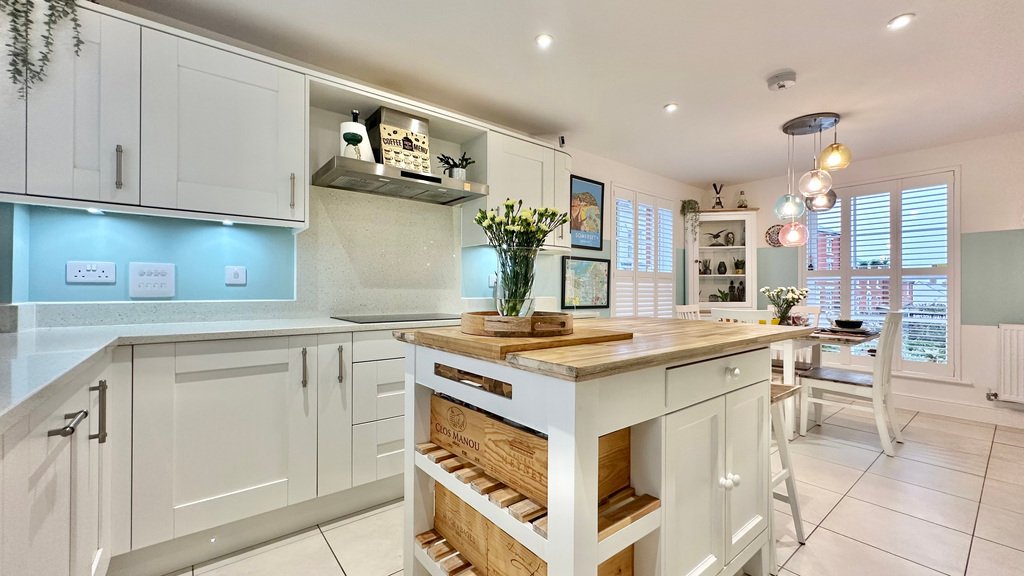 House in Wellington, England 2 - 16984072