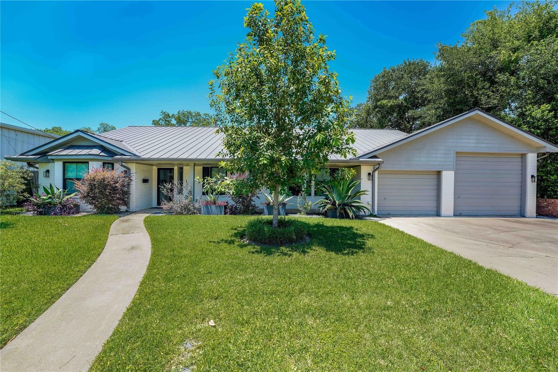 House in Columbus, Texas, United States 1 - 18030739