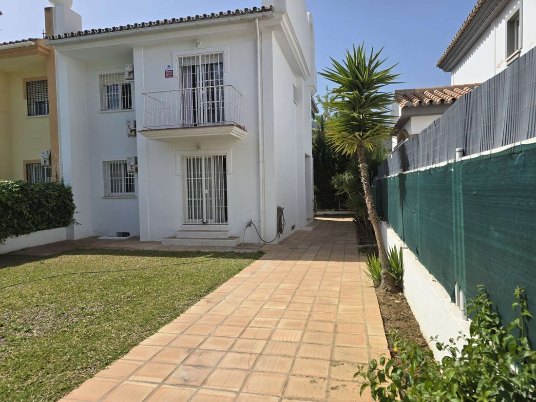 Chalet in Alhaurin de la Torre, Andalusia, Spain 3 - 18031281