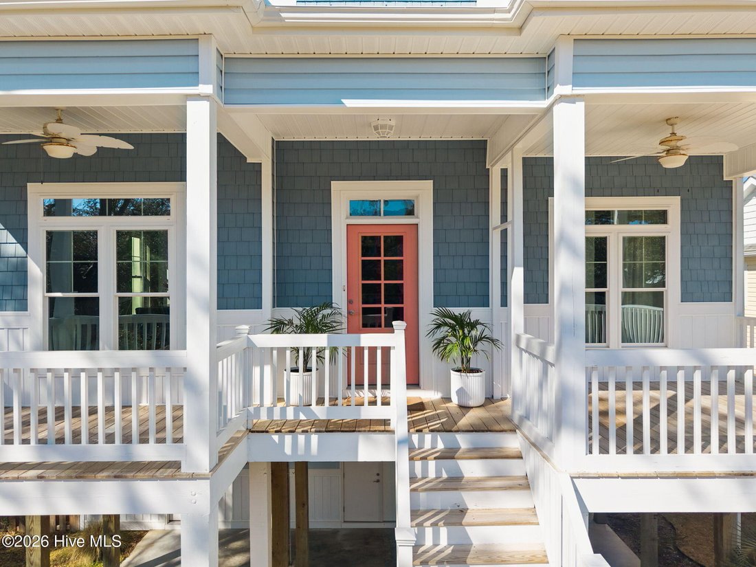 House in Oak Island, North Carolina, United States 3 - 18025723