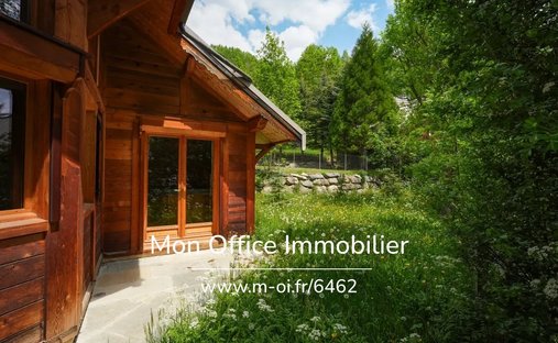 Chalet in Saint-Chaffrey, Provence-Alpes-Côte d'Azur, France 1