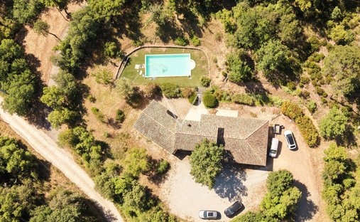 Villa in Le Plan-de-la-Tour, Provence-Alpes-Côte d'Azur, France 1