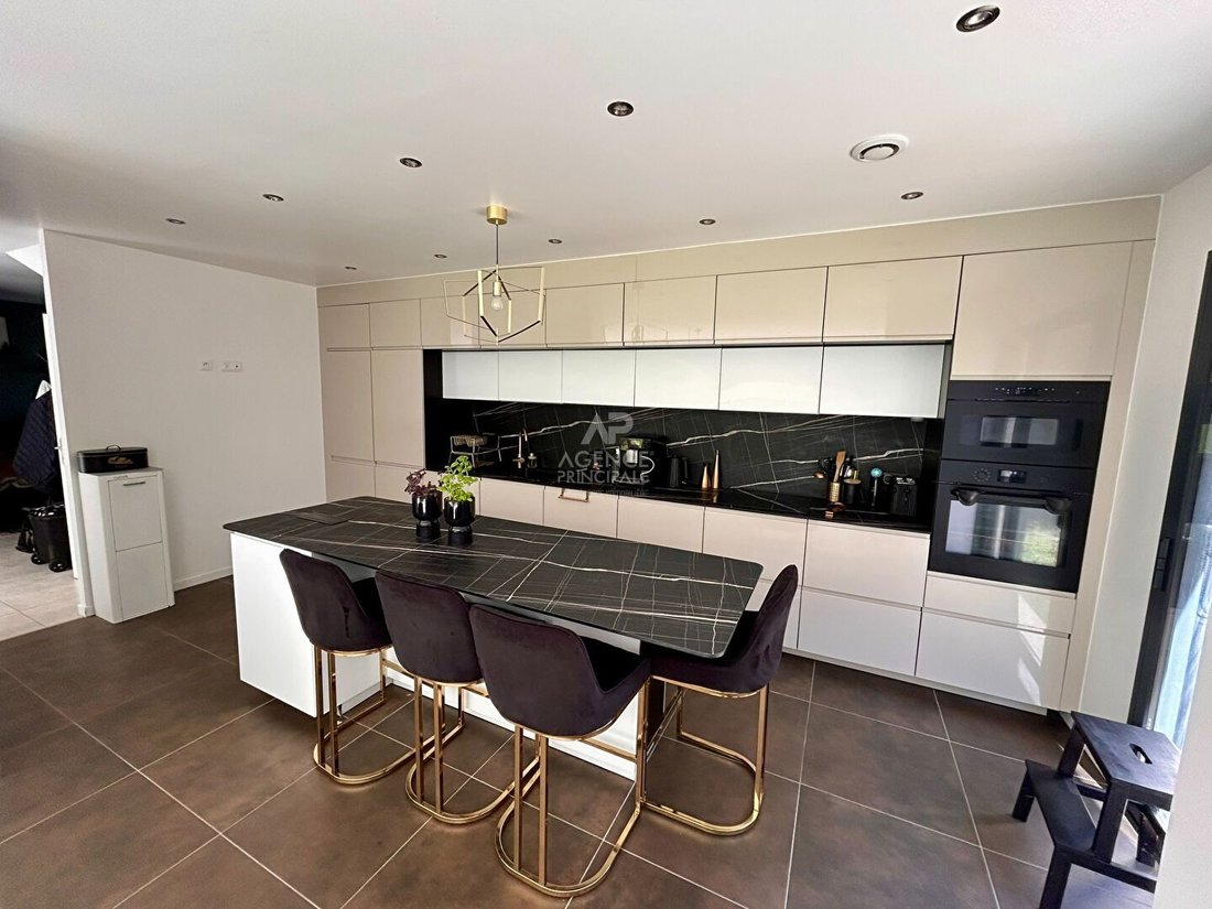 House in Poissy, Ile-de-France, France 5 - 18026314