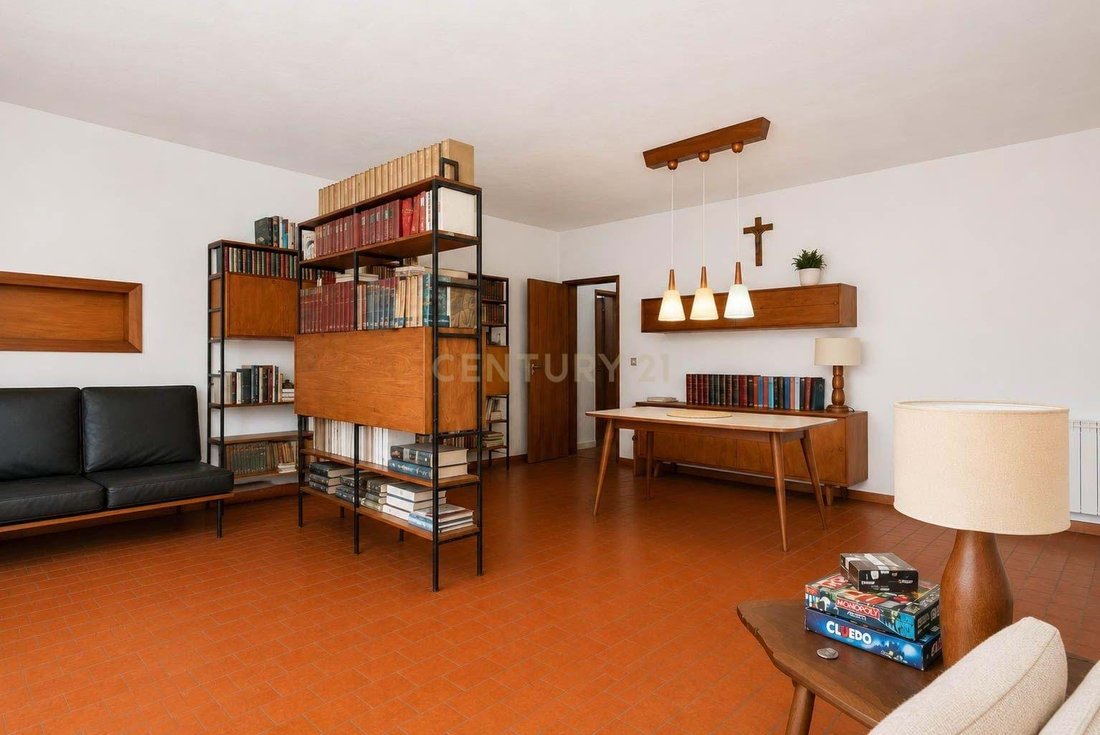 Villa in Alfragide, Lisbon, Portugal 5 - 18009583