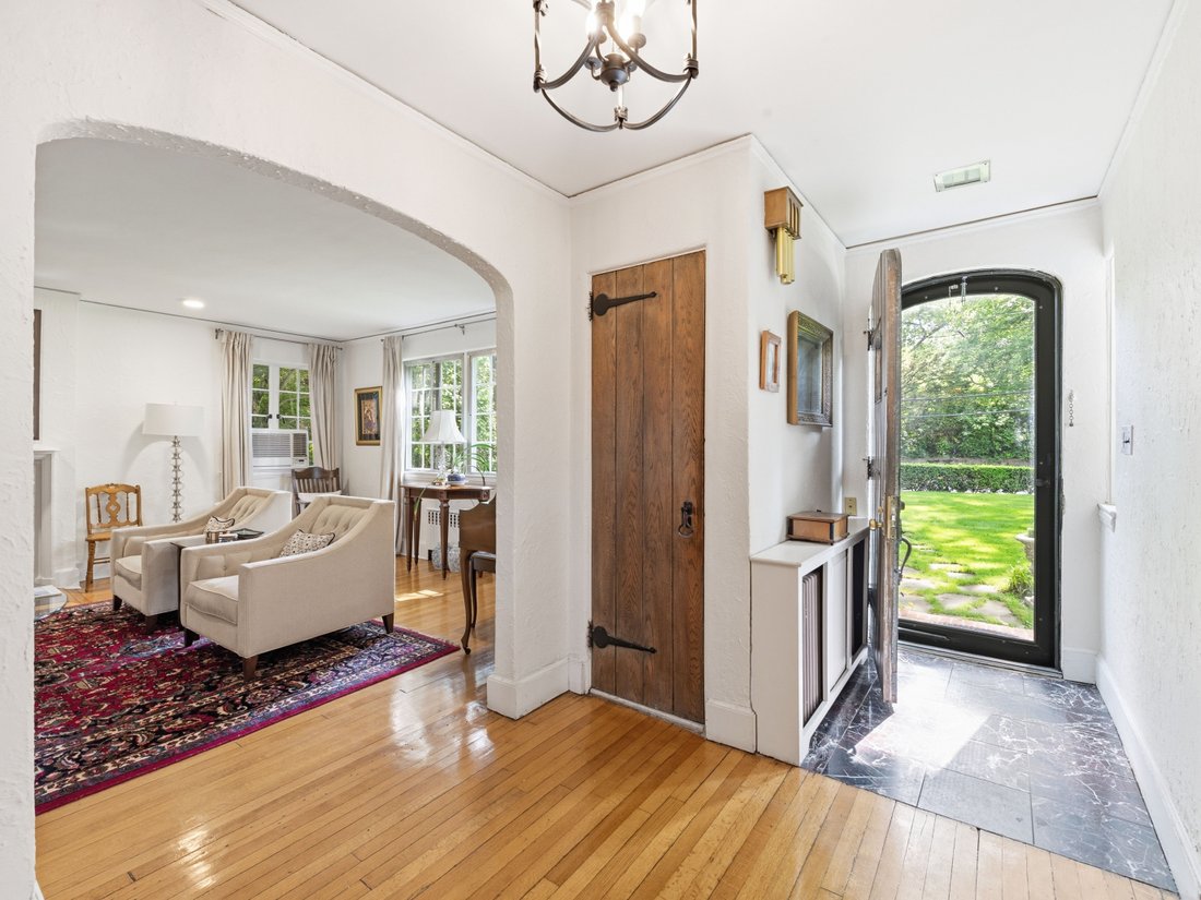House in Great Neck, New York, United States 3 - 18027678