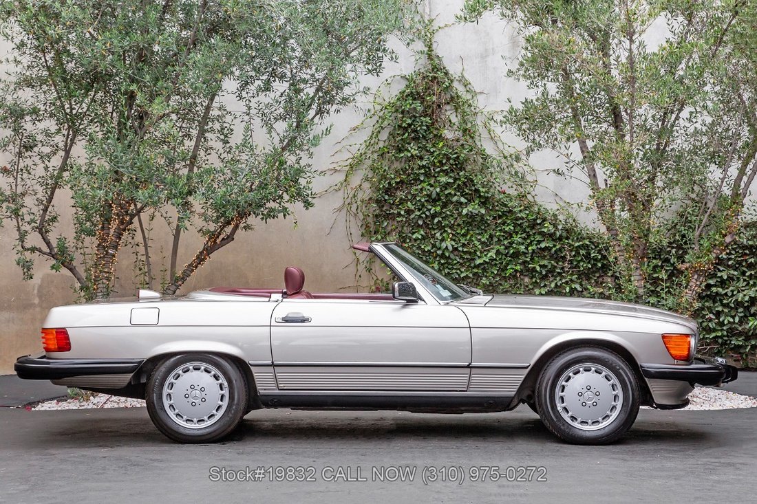 Mercedes-Benz 560SL in Los Angeles, CA 4 - 18027784