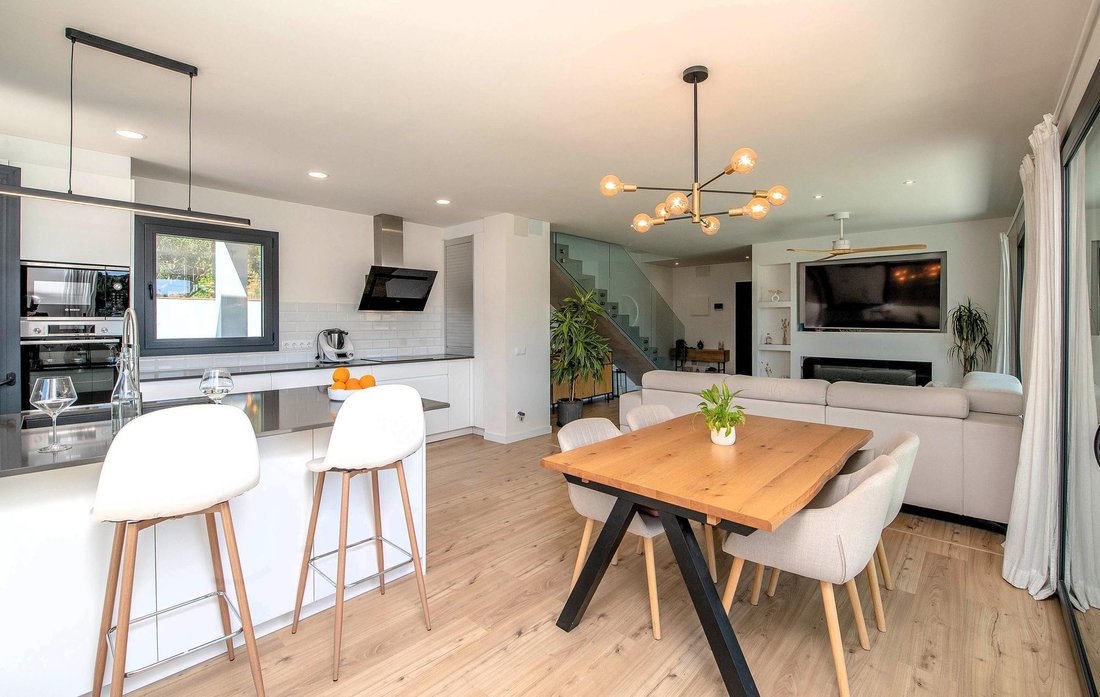 Villa in Calonge i Sant Antoni, Catalonia, Spain 4 - 18025961