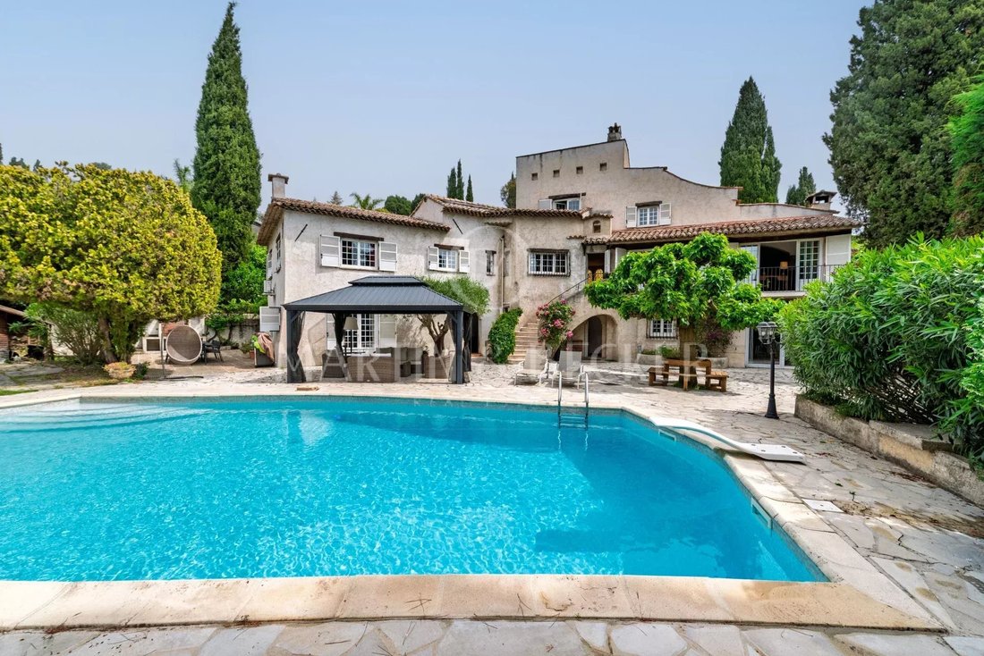 House in Mougins, Provence-Alpes-Côte d'Azur, France 1 - 18025662