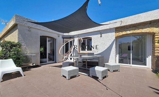 Villa in Le Fort, Six-Fours-les-Plages, France 1