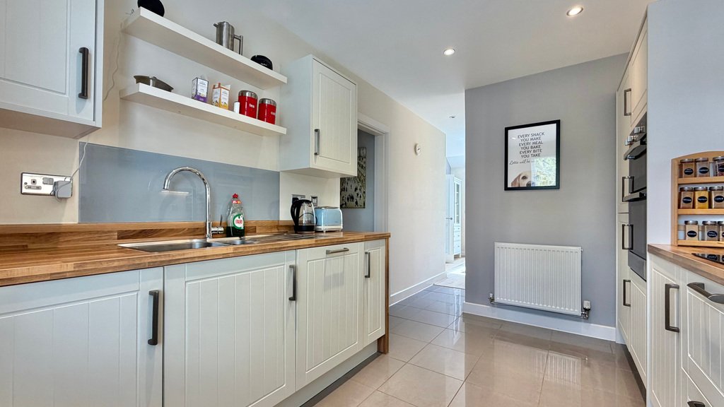 House in Wellington, England 3 - 18027401