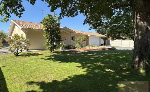 House in Mestras, Gujan-Mestras, France 1