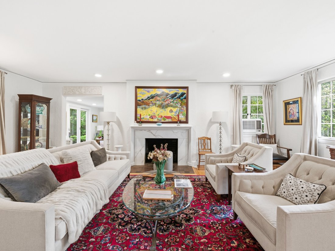House in Great Neck, New York, United States 4 - 18027678