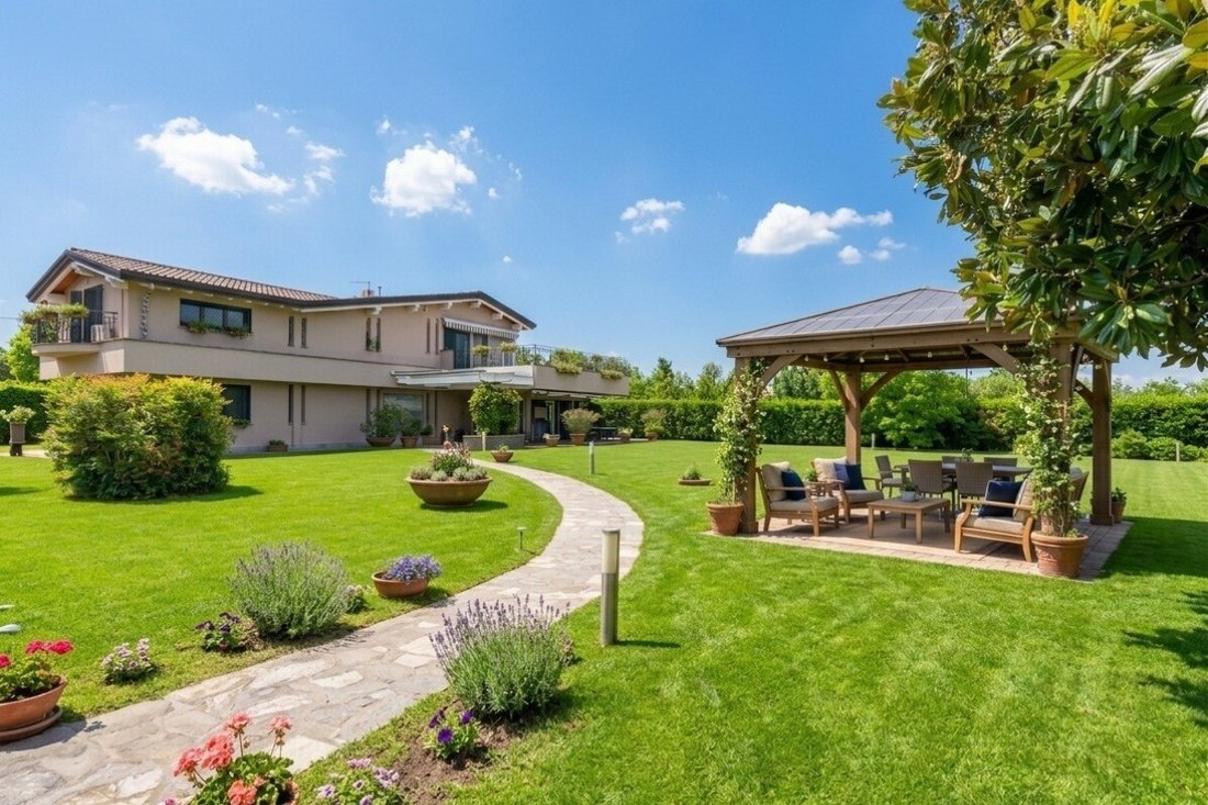 Villa in Pietrasanta, Tuscany, Italy 1 - 18025867
