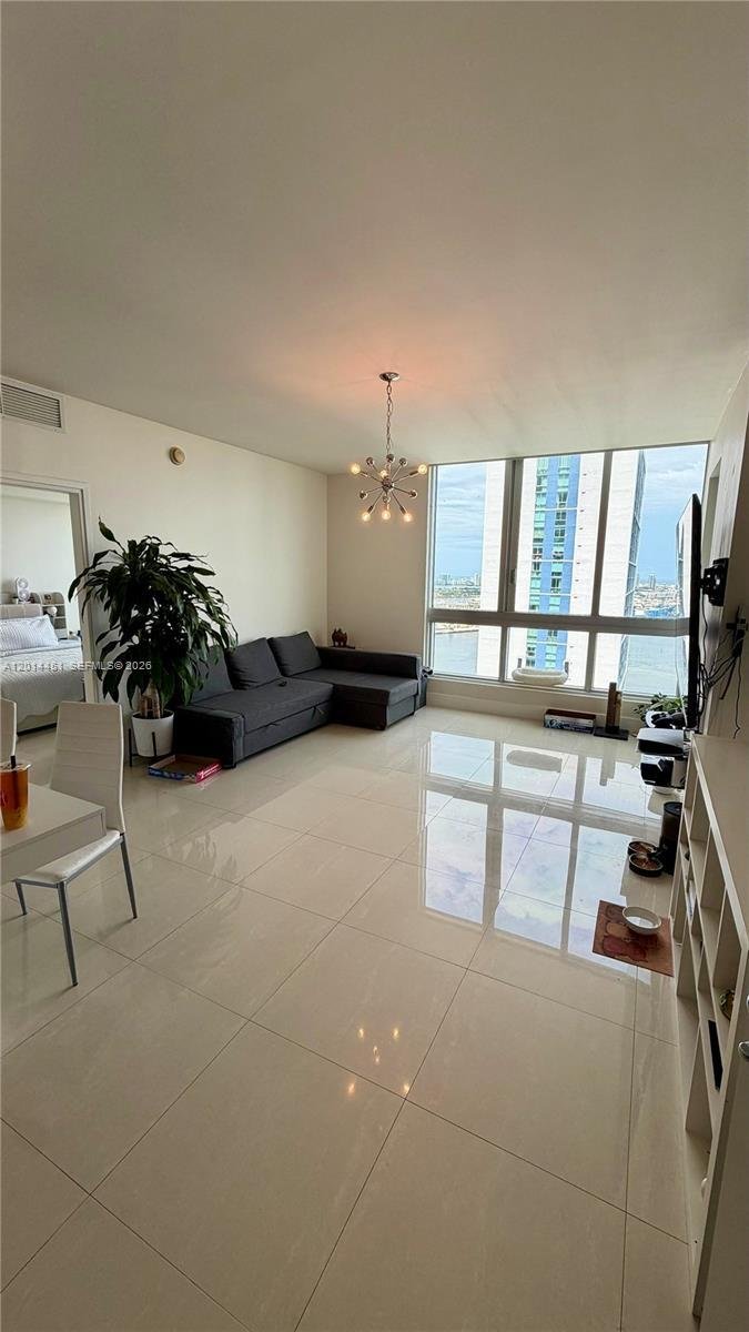 Condo in Miami, Florida, United States 3 - 17909832