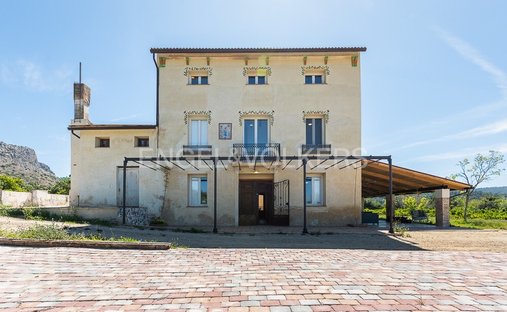 House in Alzira, Valencian Community, Spain 1