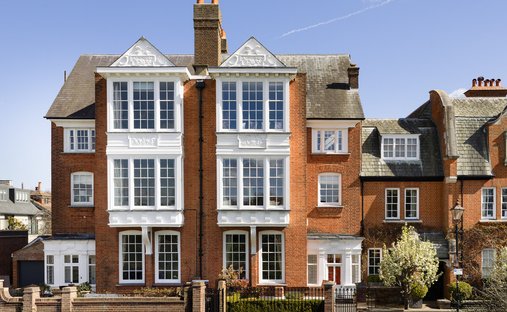 House in Crooked Billet, Merton, England 1