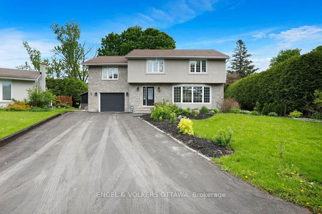 House in Ottawa, Ontario, Canada 1 - 18031014