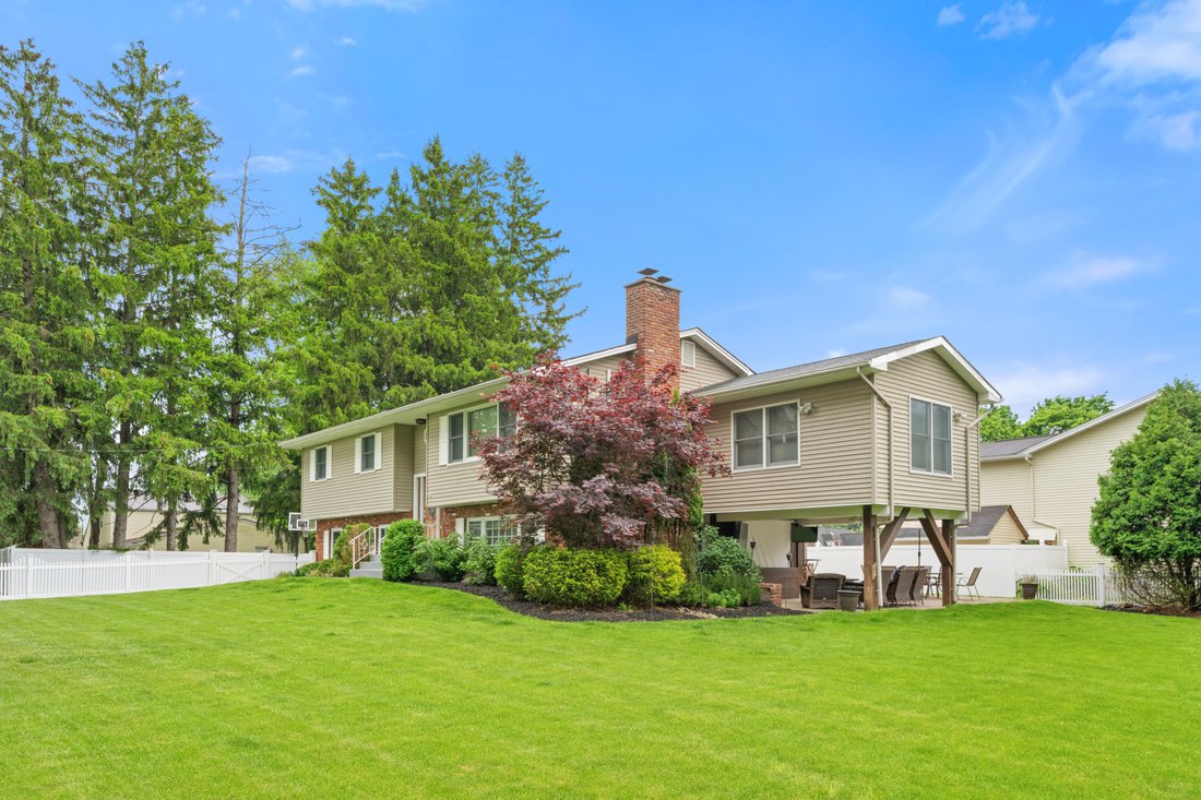 House in Congers, New York, United States 1 - 18027765