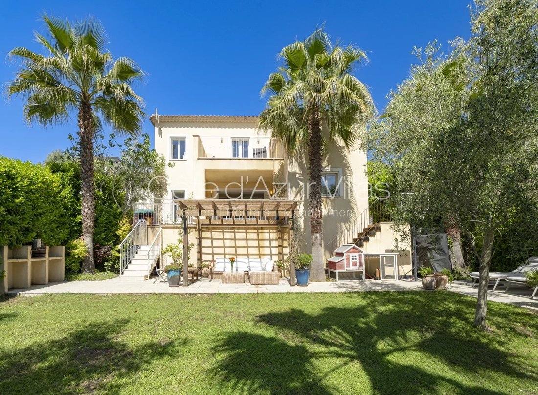 Villa in Valbonne, Provence-Alpes-Côte d'Azur, France 1 - 18026374