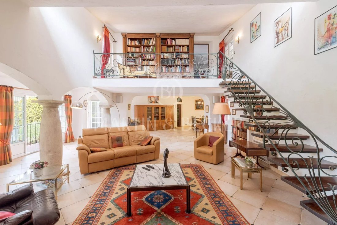 House in Mougins, Provence-Alpes-Côte d'Azur, France 4 - 18025662