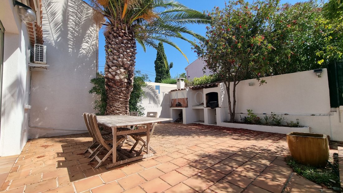 Villa in Boulouris, Saint-Raphaël, France 3 - 17073379