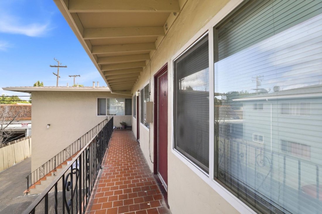 San Jose, California, United States 3 - 18028528