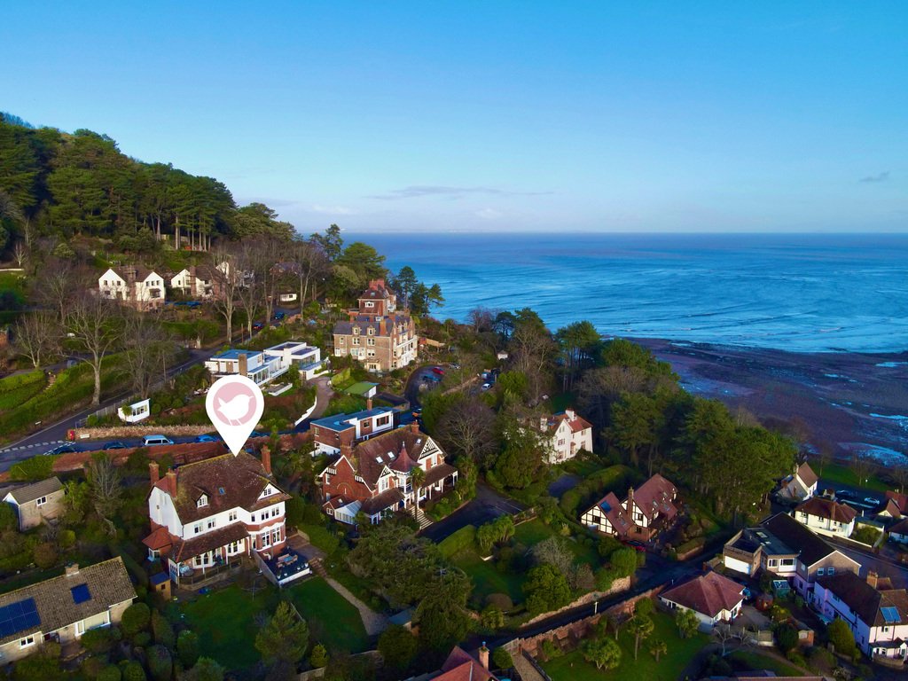 Minehead, England 1 - 16900813