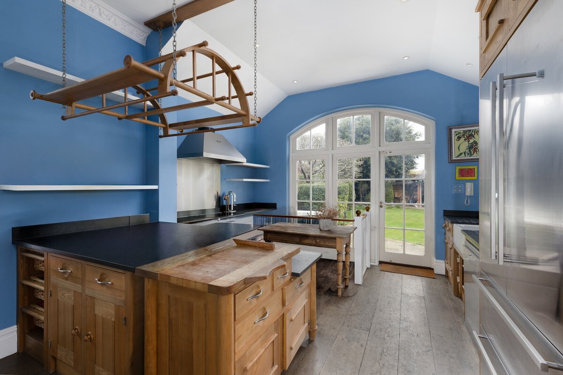 House in Crooked Billet, Merton, England 3 - 18031992