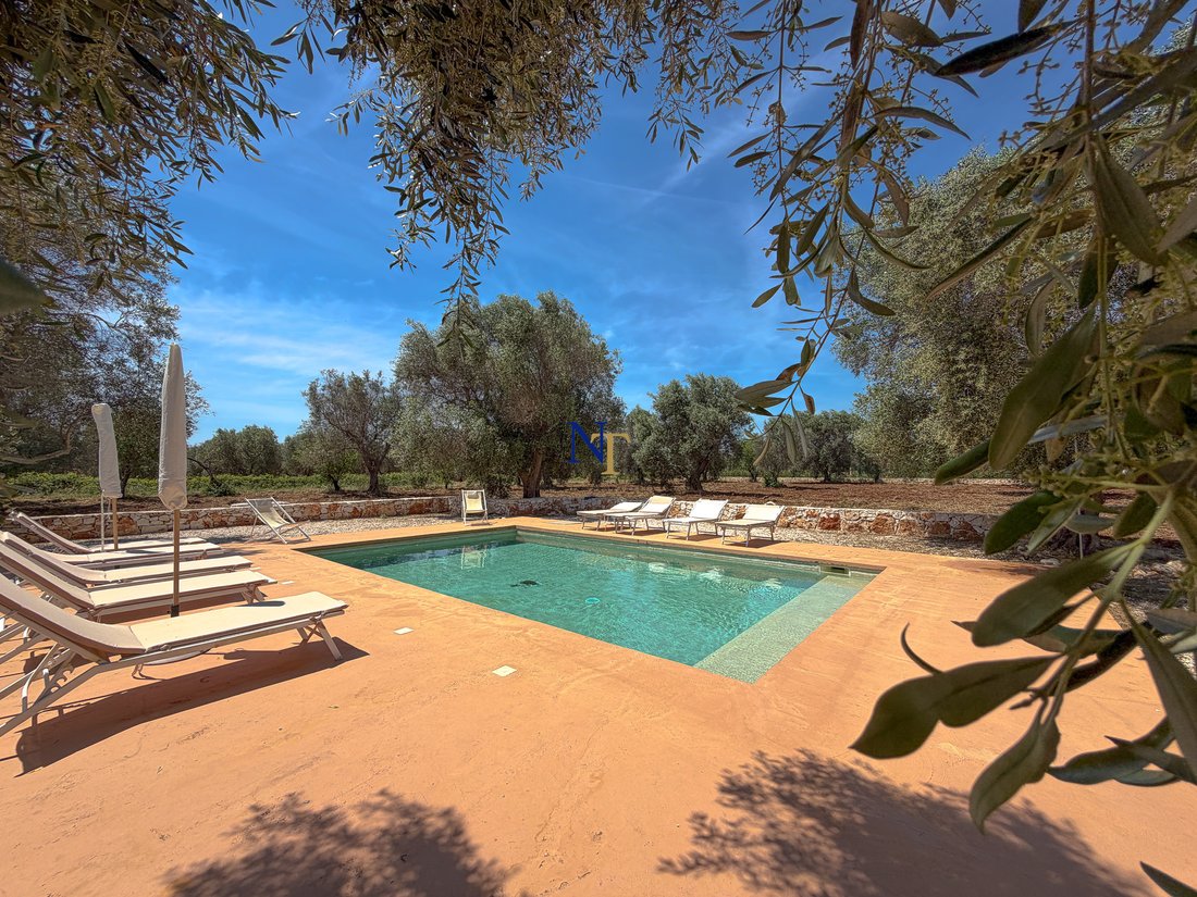 Villa in San Vito dei Normanni, Apulia, Italy 2 - 18025847