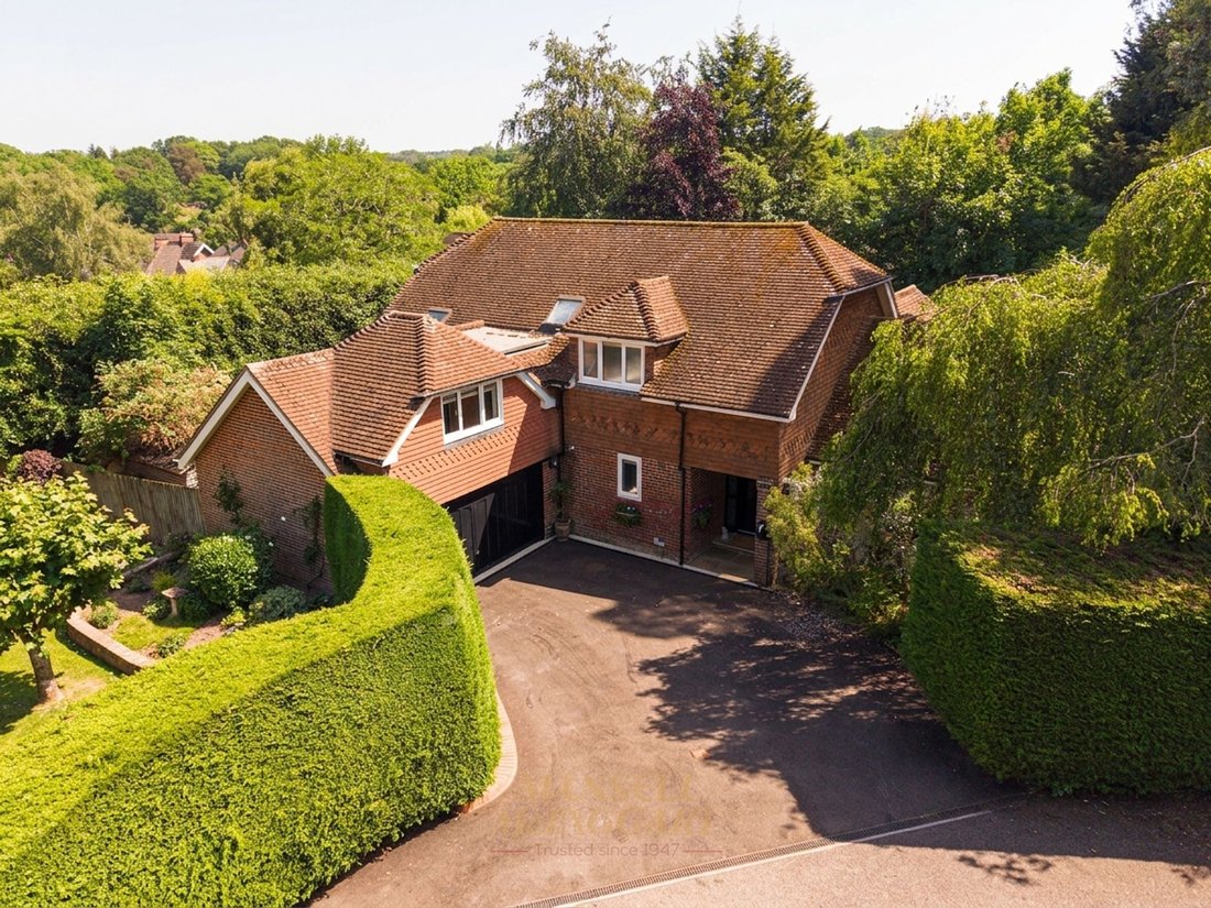 House in Forest Row, England 1 - 18030877