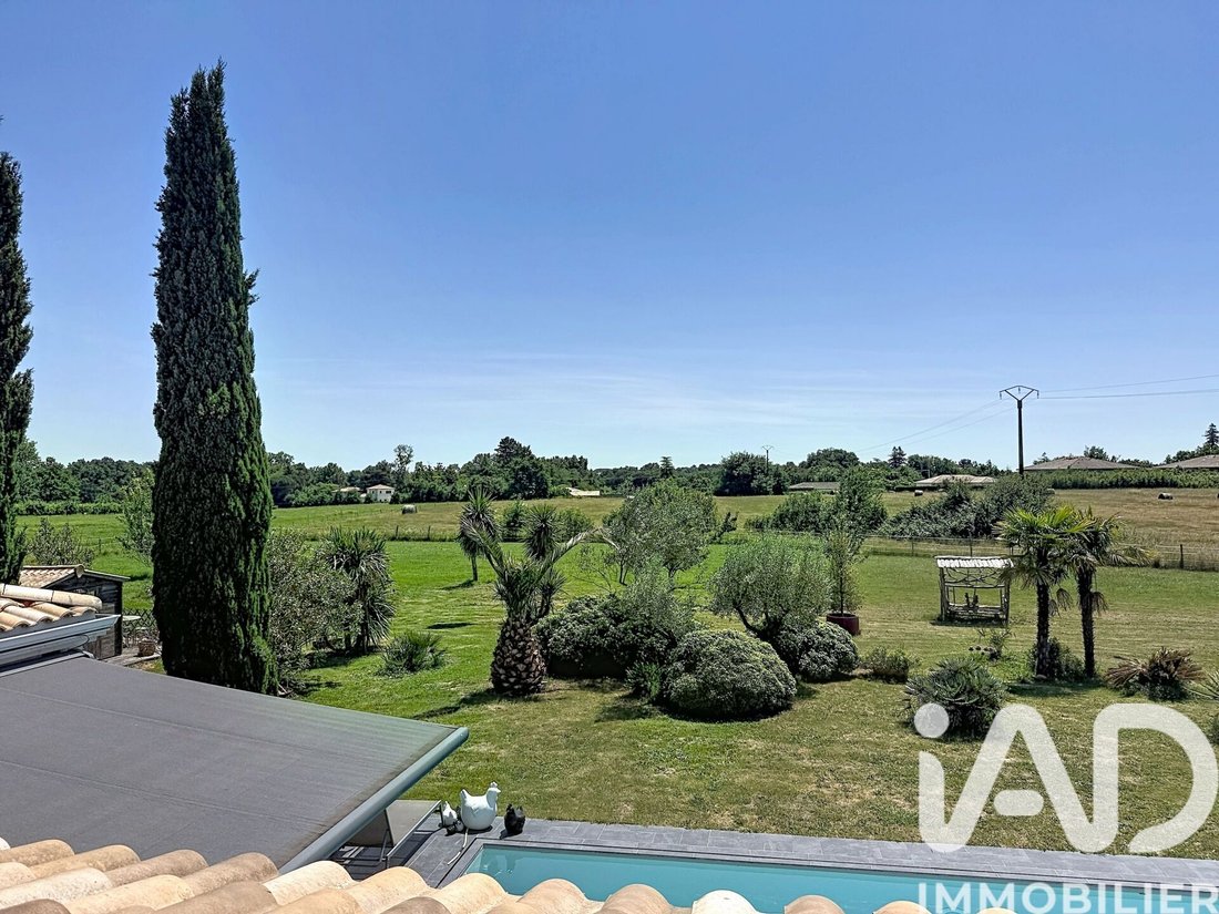 House in Carignan-de-Bordeaux, Nouvelle-Aquitaine, France 2 - 17980872