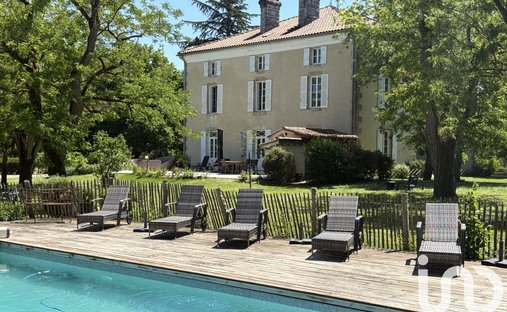 House in Losse, Nouvelle-Aquitaine, France 1