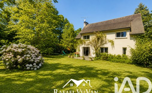 House in Nesles-la-Vallee, Ile-de-France, France 1