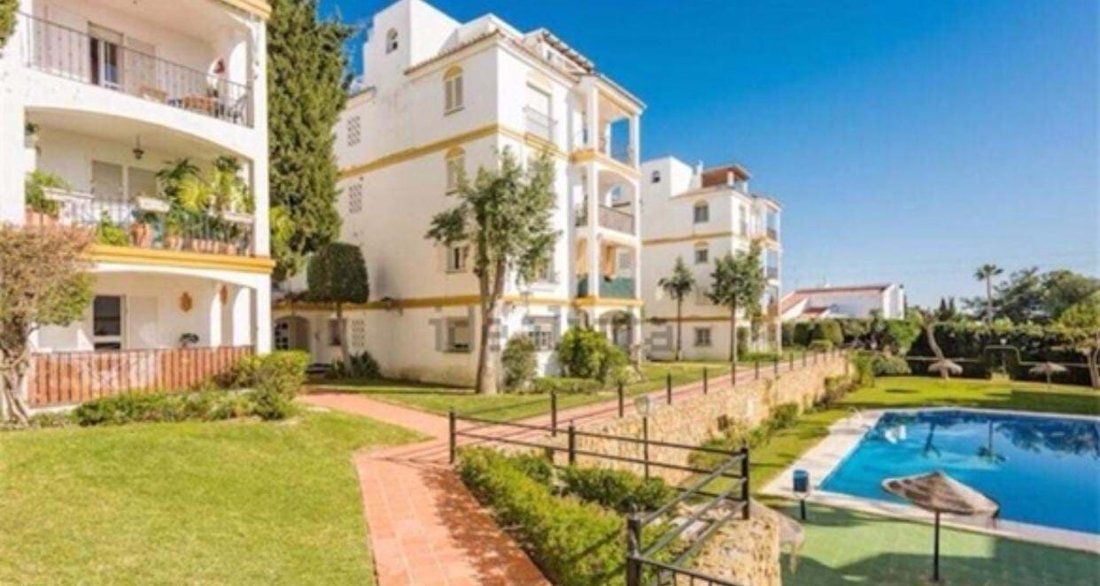 Apartment in Benahavis, Andalusia, Spain 2 - 18028068