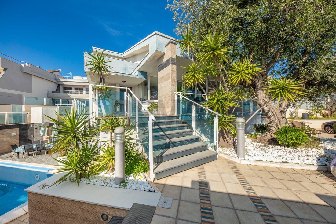 Villa in Aci Castello, Sicily, Italy 2 - 18032465